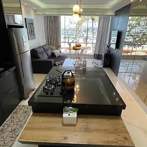 apartamento-frente-mar-103.santa-catarina-brasil.com/